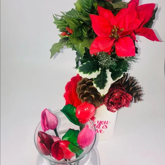 Valentine’s Day SeaShell Roses - Picture 3 of 10